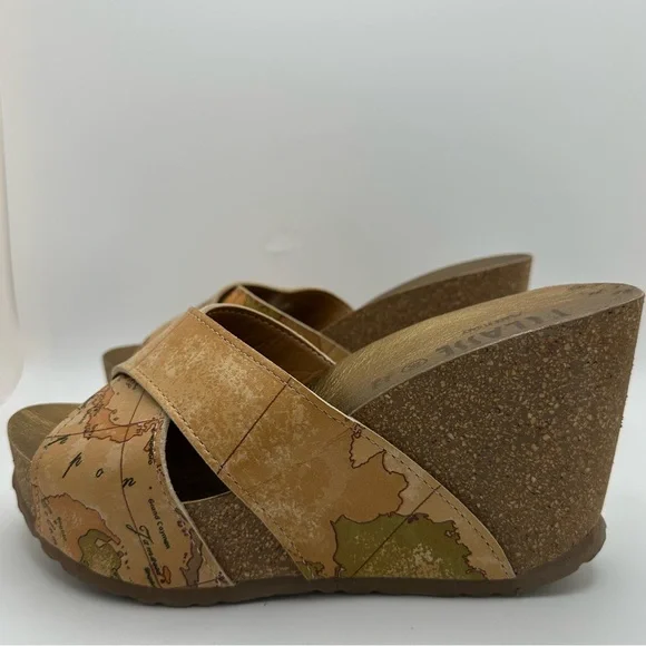 Alviero Martini Sz 38/US 7 1A Classe Italy Wedge Slip On Mules Spain Cork Map - Picture 6 of 10